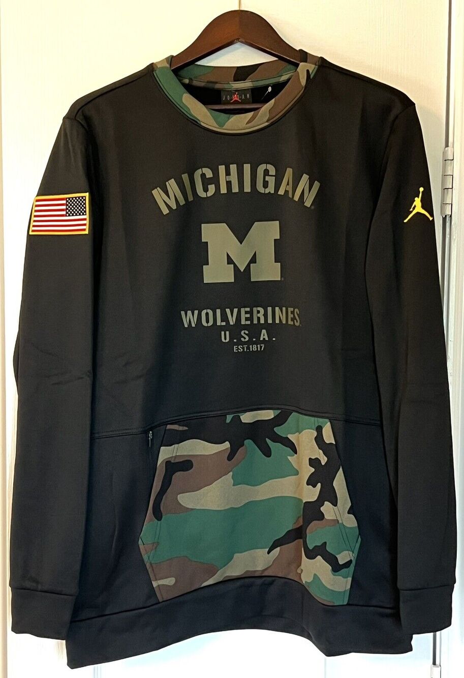 Nike Jordan Michigan Wolverines Sz M Military Appreciation Sweatshirt DD4308 010